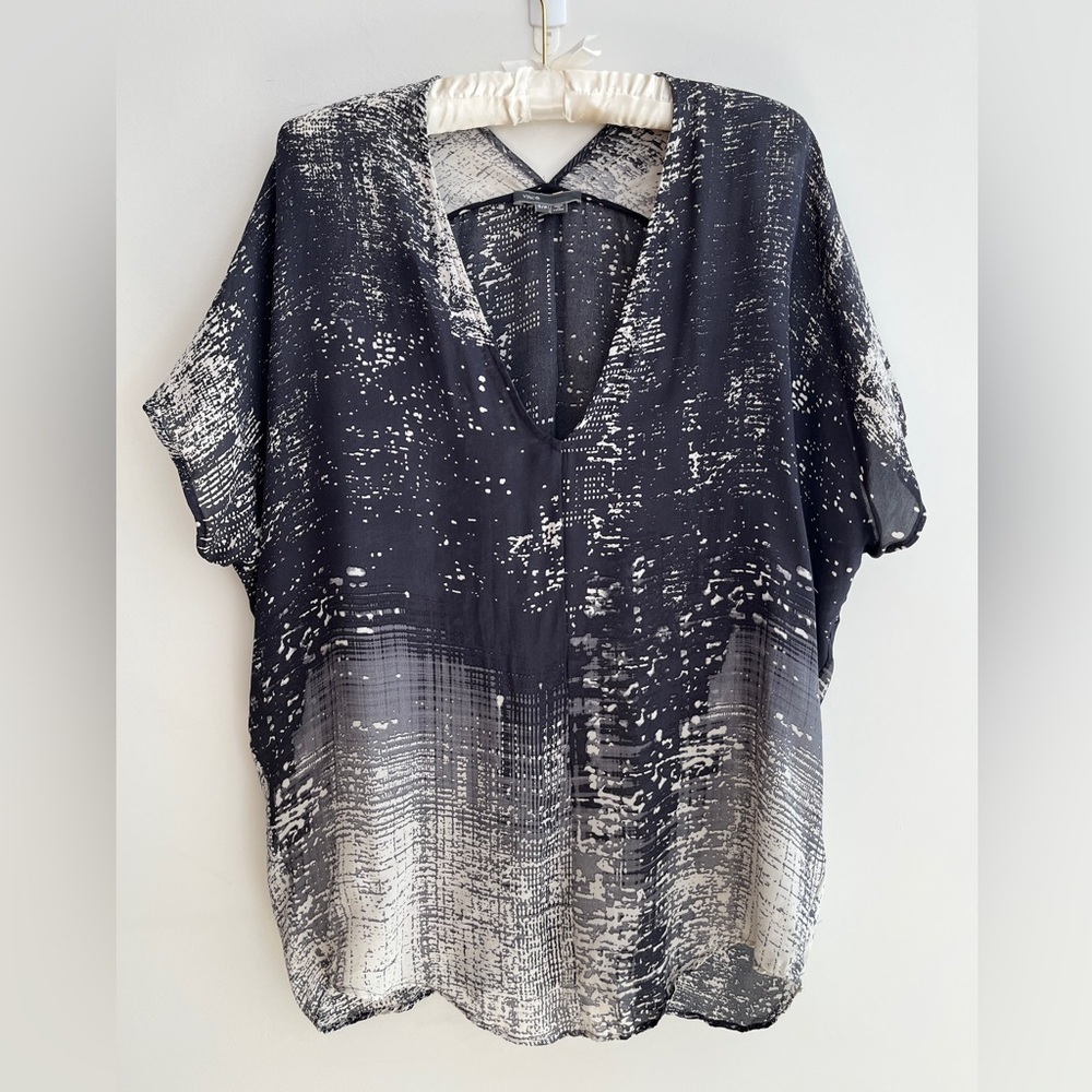 VINCE Silk Blouse V Neck Short Sleeves Pullover Relaxed Fit Ombre Lagenlook Chic